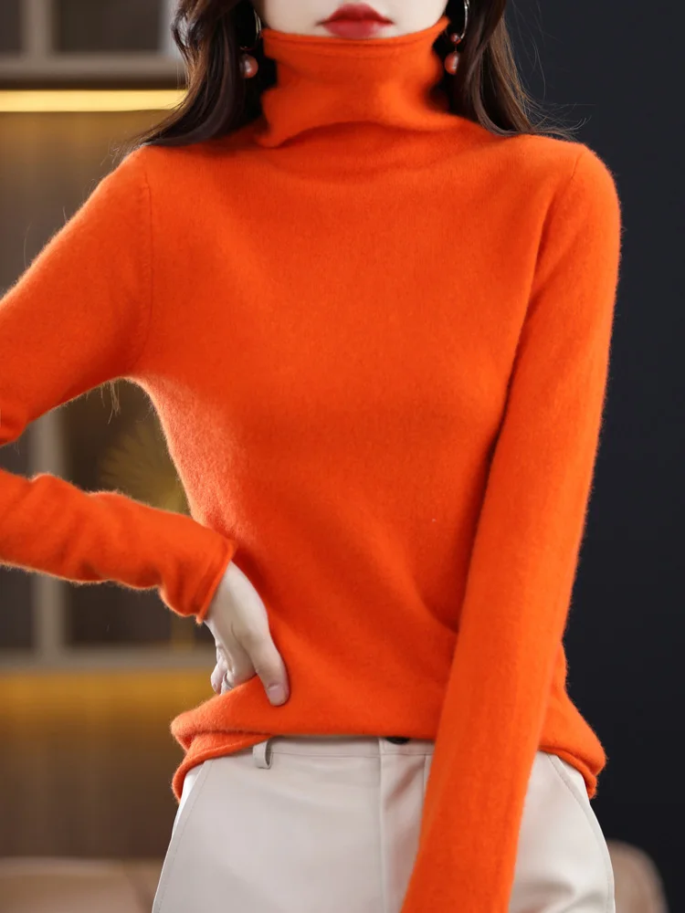 Elegant turtleneck cashmere sweater for creating sophisticated denim combinations