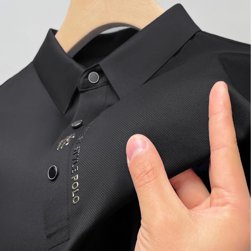 Summer-appropriate cashmere in light breathable fabrics