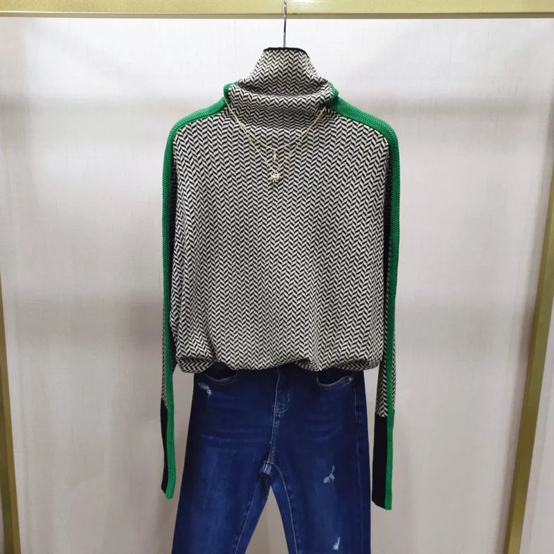Luxury Women's Turtleneck Cashmere Blend Sweater for Fall and Winter - Image 4