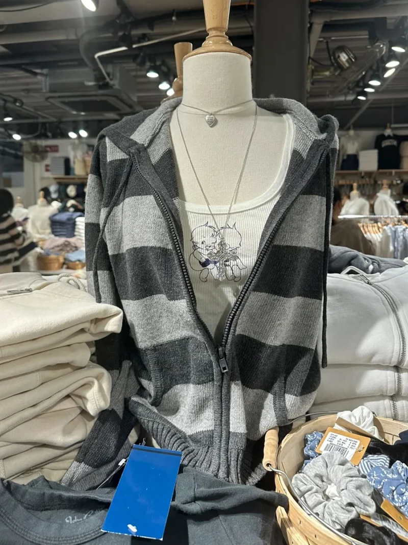 Y2K Striped Women's Cotton Cropped Cardigan Sweater with Hood and Zipper - Image 9