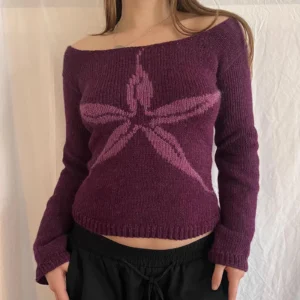 Retro Off-Shoulder Women's Polyester Knit Sweater with Vintage Graphic Print