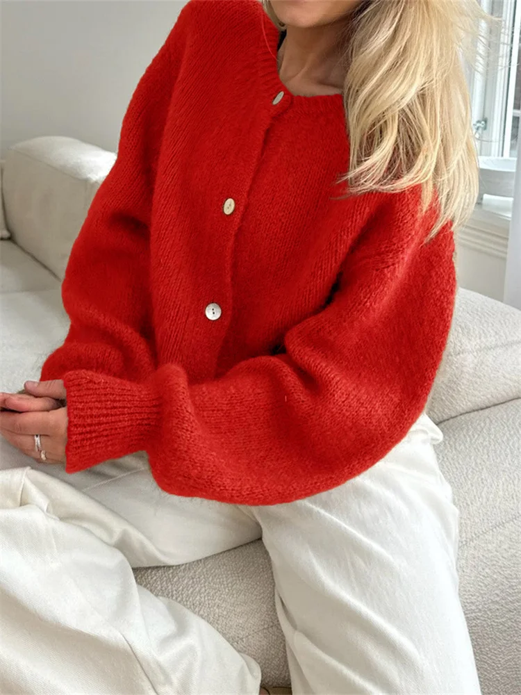 Cozy button-up cardigan for creative layering with cropped cashmere
