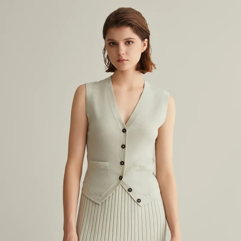 Elegant V-Neck Women's Wool-Silk Summer Cardigan Vest for Casual Style