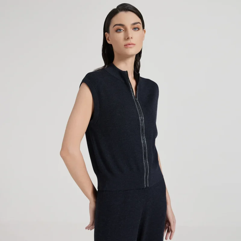 Elegant Sleeveless Women's 70% Wool 30% Silk Knitted Cardigan for Summer Comfort - Image 2