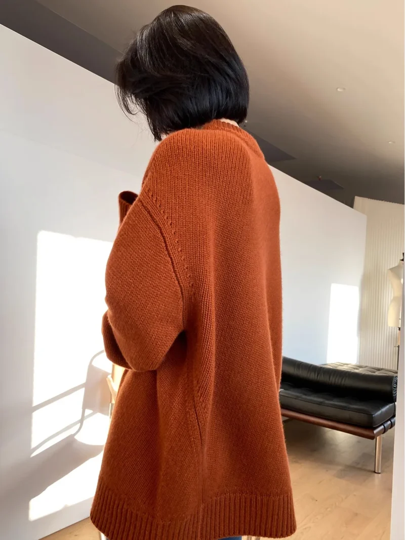 Luxury Oversized Women's 100% Pure Cashmere Crew Neck Sweater for Winter Warmth - Image 2