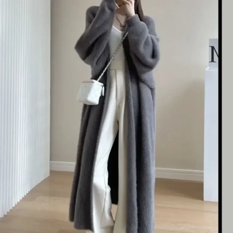 Luxurious Oversized Women's Thick Knit Cardigan for Winter Comfort - Image 3