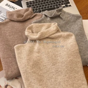 Slim Fit Women's 100% Pure Cashmere Turtleneck Sweater with Rolled Edge