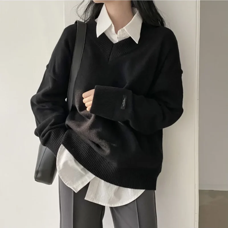 Luxurious V-Neck Women's Oversized Knitted Pullover Sweater for Autumn & Winter - Image 7