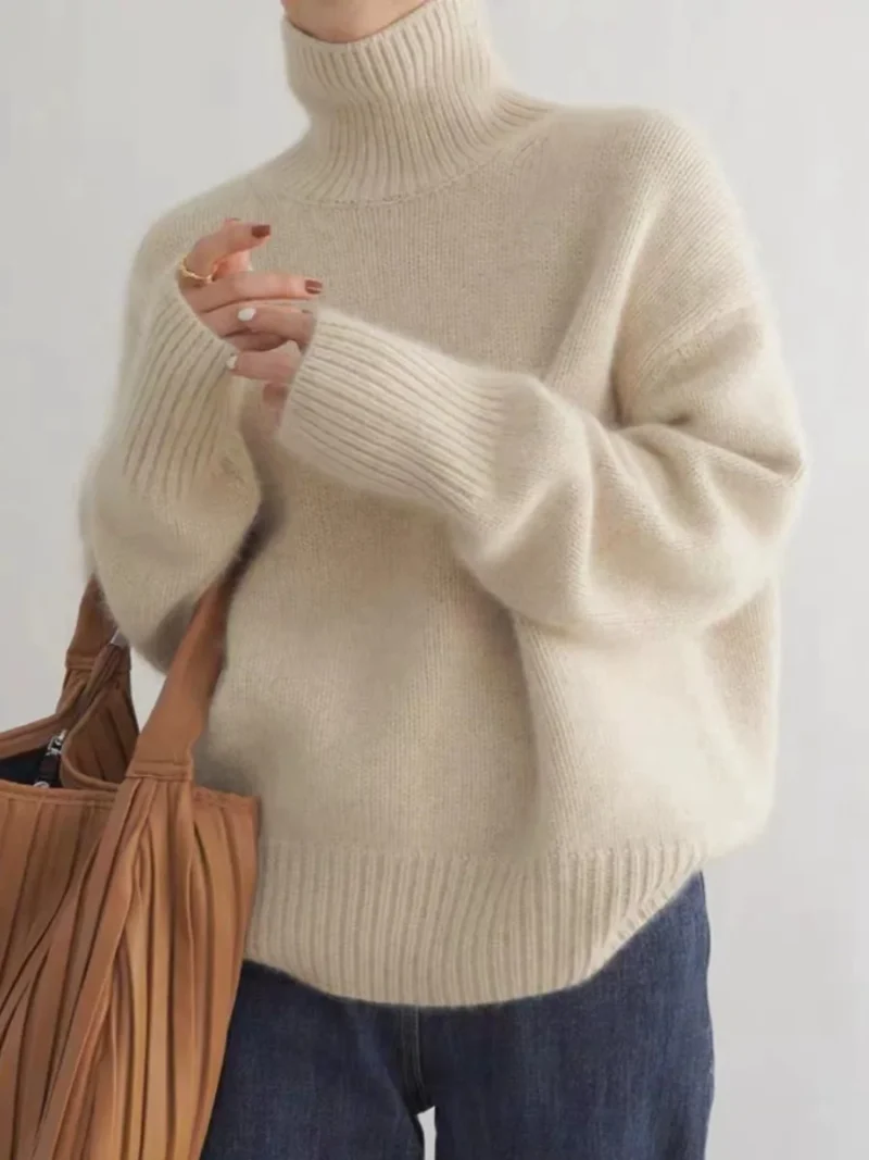 Luxurious Oversized Women's 100% Pure Cashmere Turtleneck Sweater for Winter Warmth