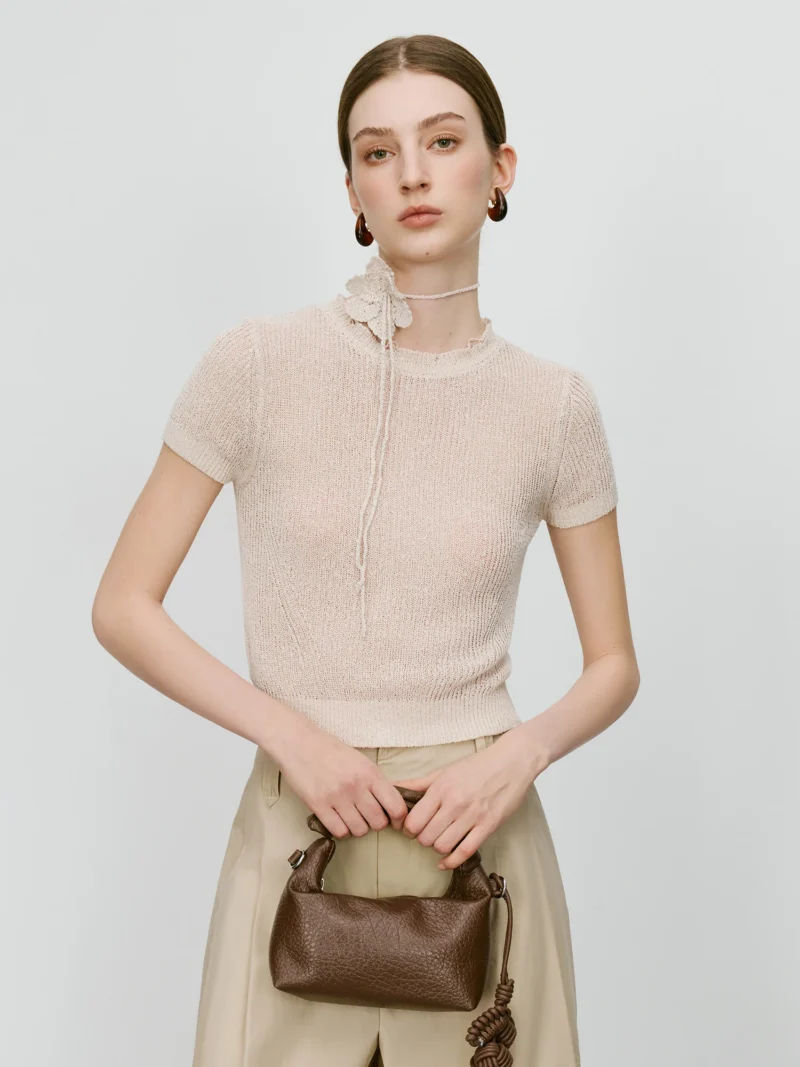 Elegant O-Neck Women's Blended Knit Short-Sleeve Sweater Top for Office