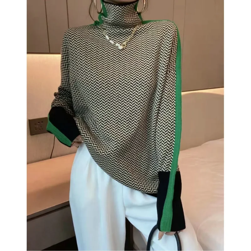 Luxury Women's Turtleneck Cashmere Blend Sweater for Fall and Winter - Image 5