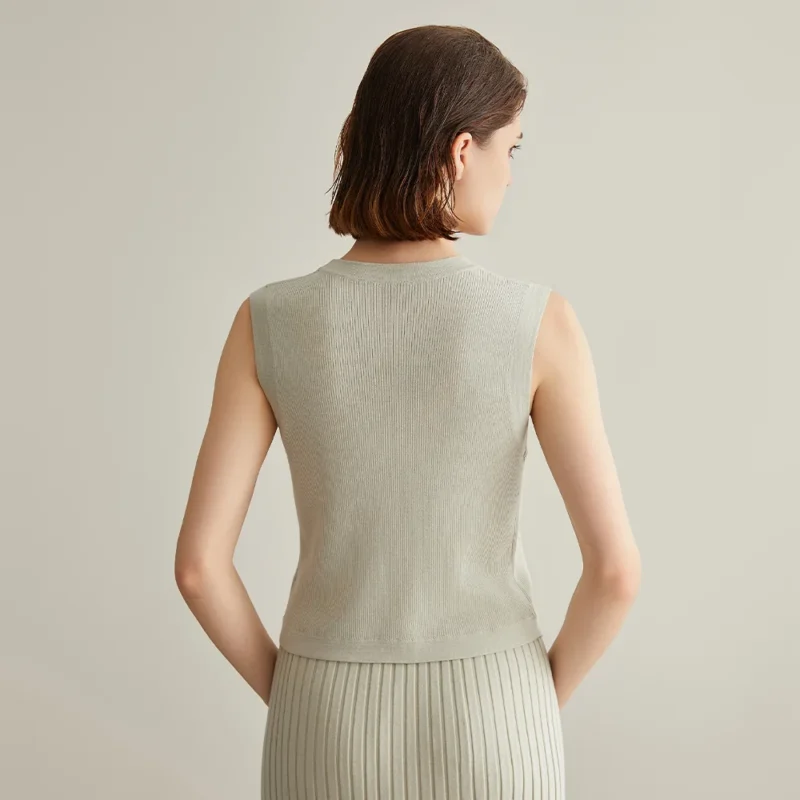 Elegant V-Neck Women's Wool-Silk Summer Cardigan Vest for Casual Style - Image 6