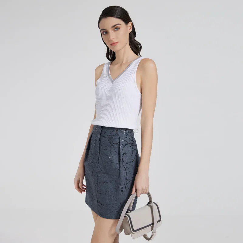 Elegant Women's V-Neck Wool-Silk Sleeveless Sweater Vest for Summer - Image 6